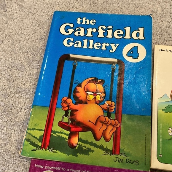 Garfield Comic Books - Picture 2 of 9